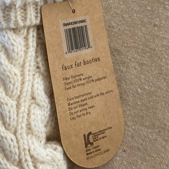 Faux Fur Booties & Muslin Blanket Set - Picture 6 of 14